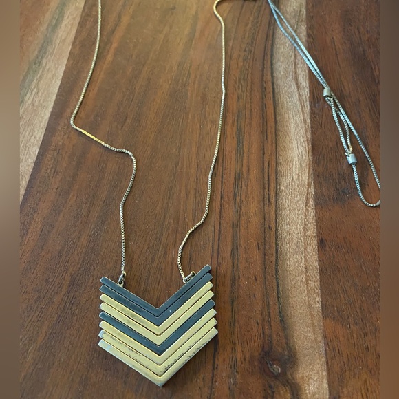 Madewell Arrowstack  Chevron Layered Necklace Gold Toned - Picture 1 of 5